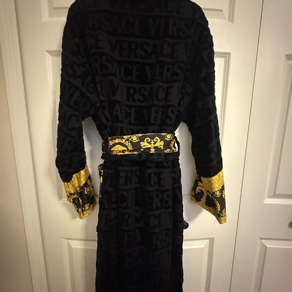🔥Versace I 🖤 Baroque Robe XL Black Gold NEW $825 Retail Bundle - Picture 6 of 9